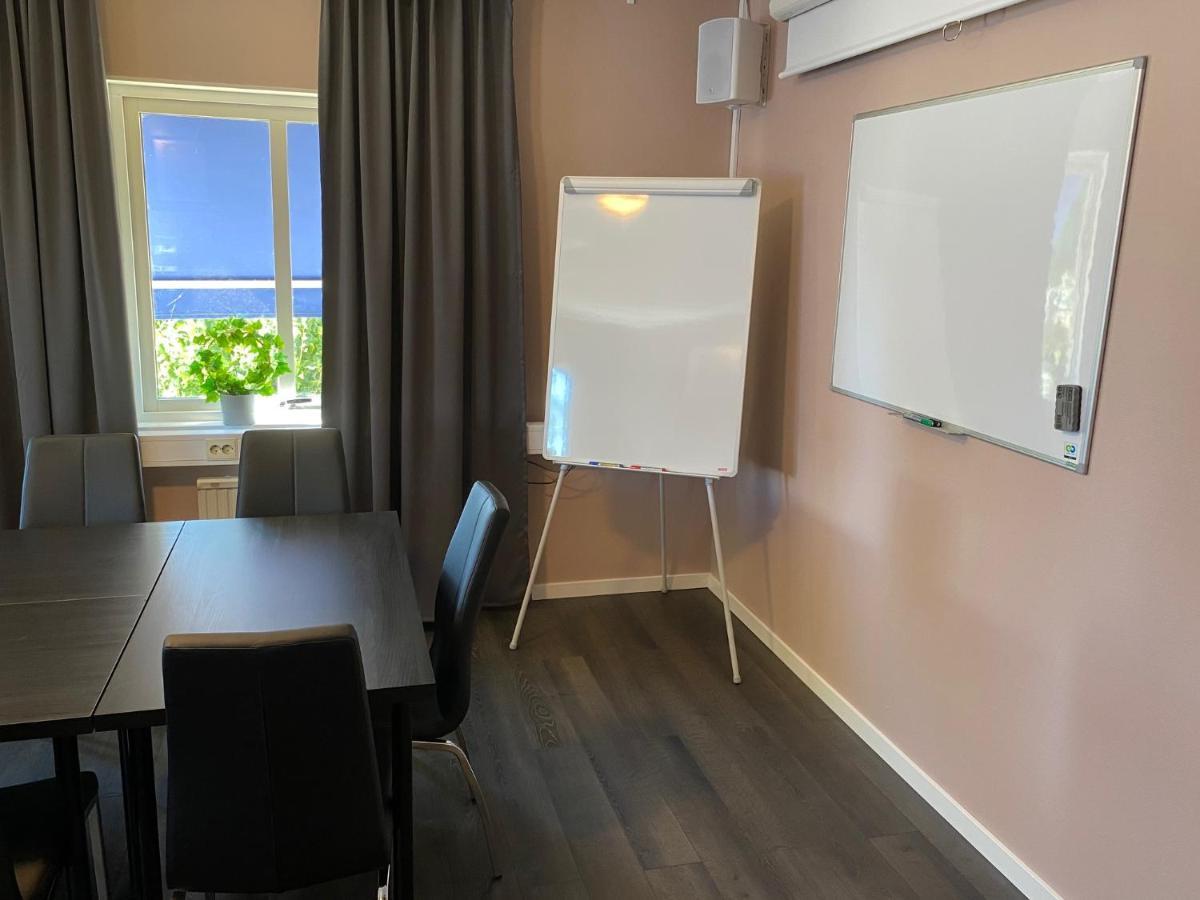 De La Gardie Park Vandrarhem Hostel Lidköping Exteriér fotografie