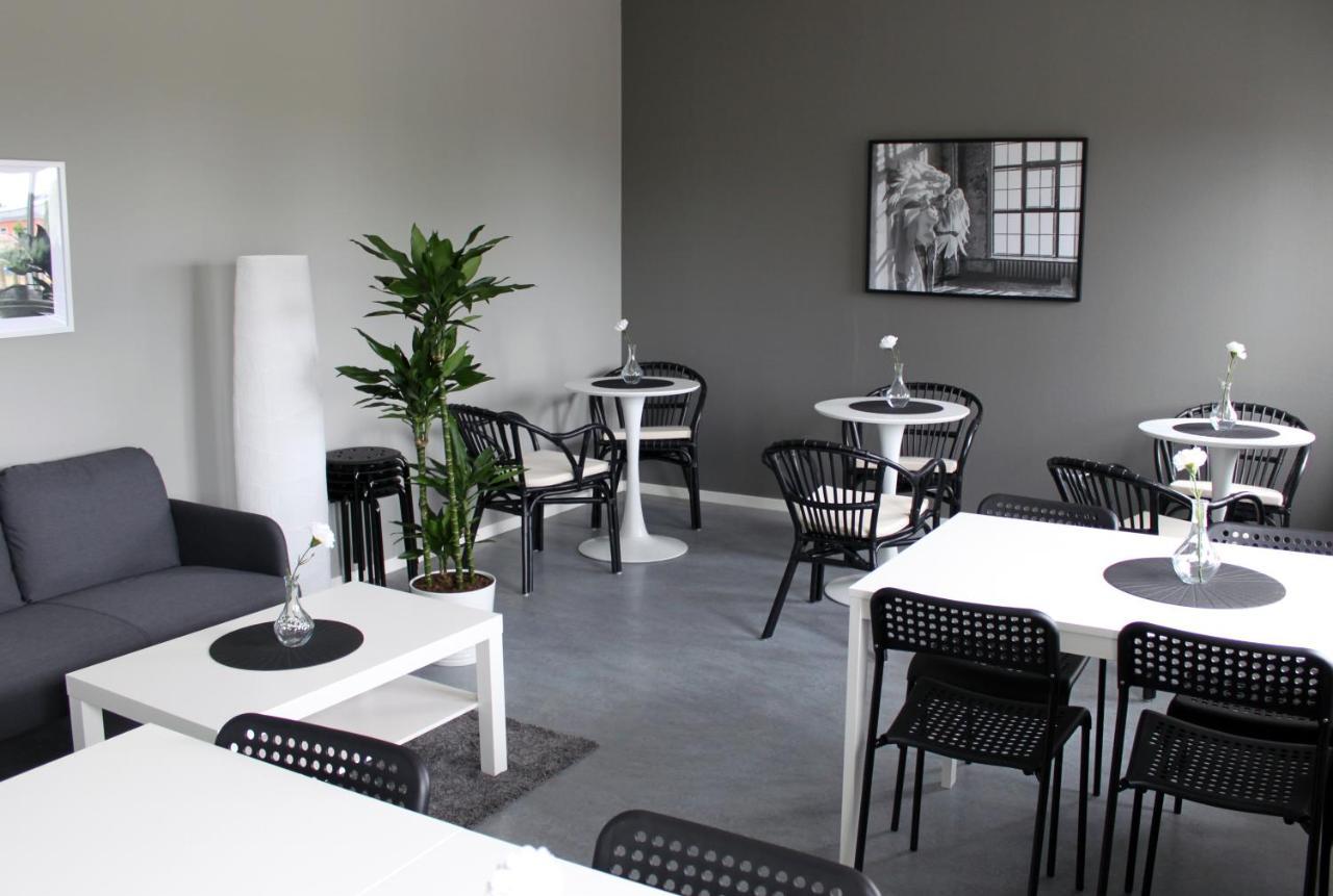 De La Gardie Park Vandrarhem Hostel Lidköping Exteriér fotografie